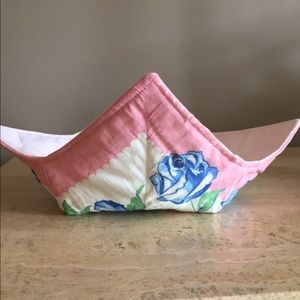 Heirloom handkerchief bowl cozy